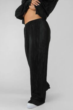 Curve Plisse Trouser Black -LoafLuxe Shop 08.12.21 440