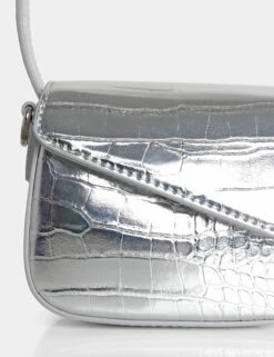 The Jolee Metallic Silver Mini Grab Bag -LoafLuxe Shop 2 1b05265e 16ab 43df 863a ae74a1a2eeff
