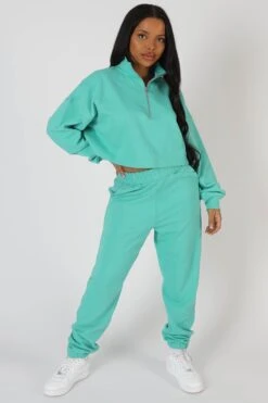 90'S Oversized Joggers Peppermint -LoafLuxe Shop StudioSession 471 2 4b4e8d4c 5d60 4a26 951a 2351c62c95b7